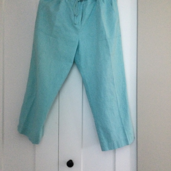 Lovely Summer Capris - Picture 2 of 9